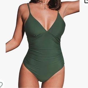 Green Cupshe swim suit size XL